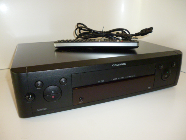Grundig GV7000